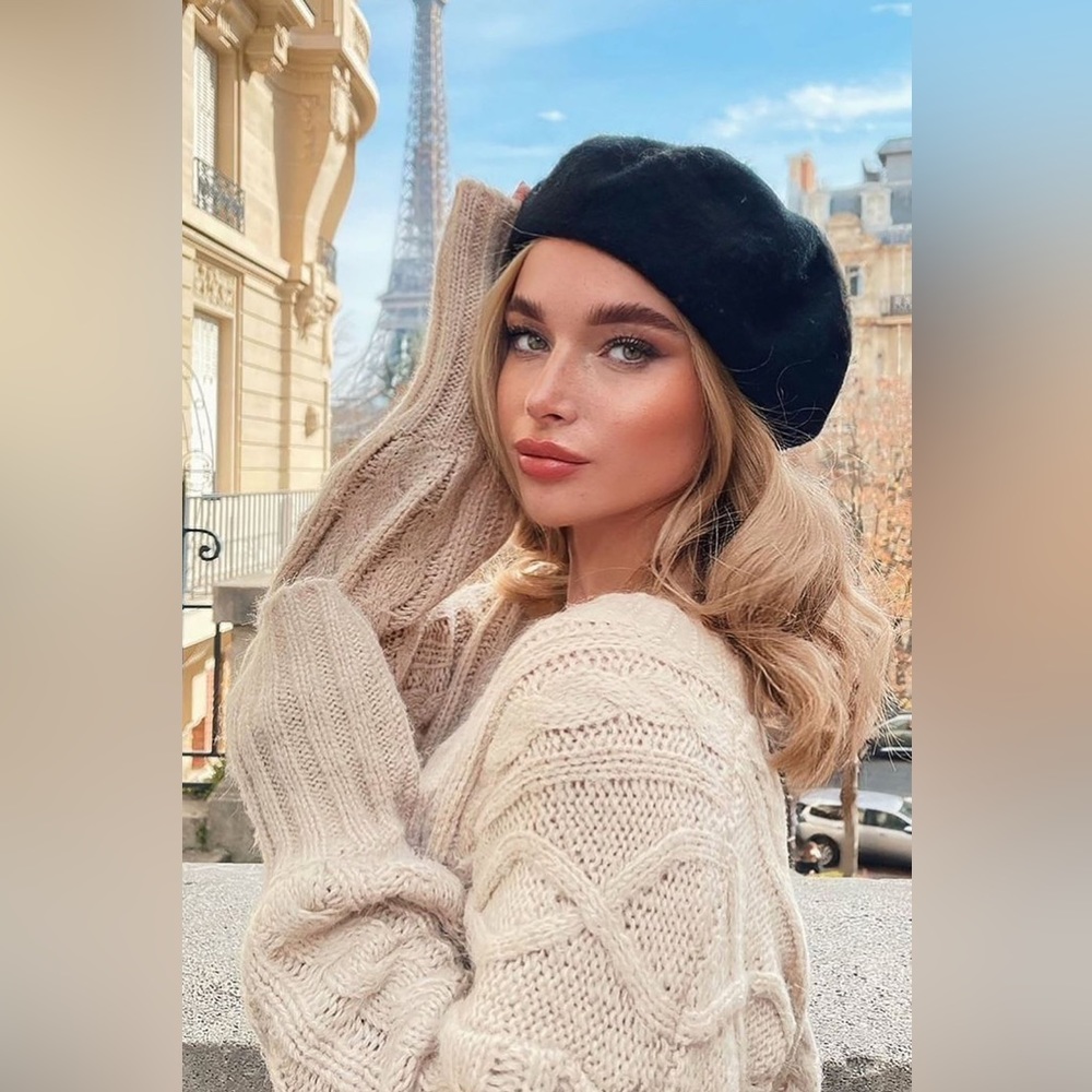 NWOT Fashion Nova Beauty and the babe beret